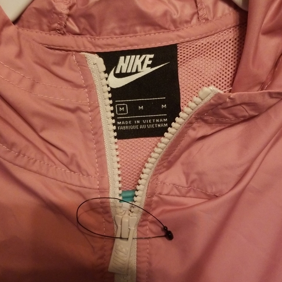 Nike windbreaker jacket - Picture 3 of 4